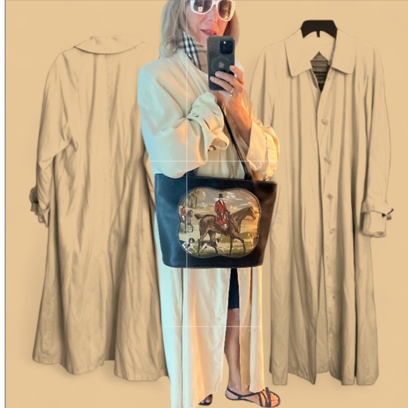 Burberry Cream Trench Coat with Iconic Check Lining - Picture 1 of 7